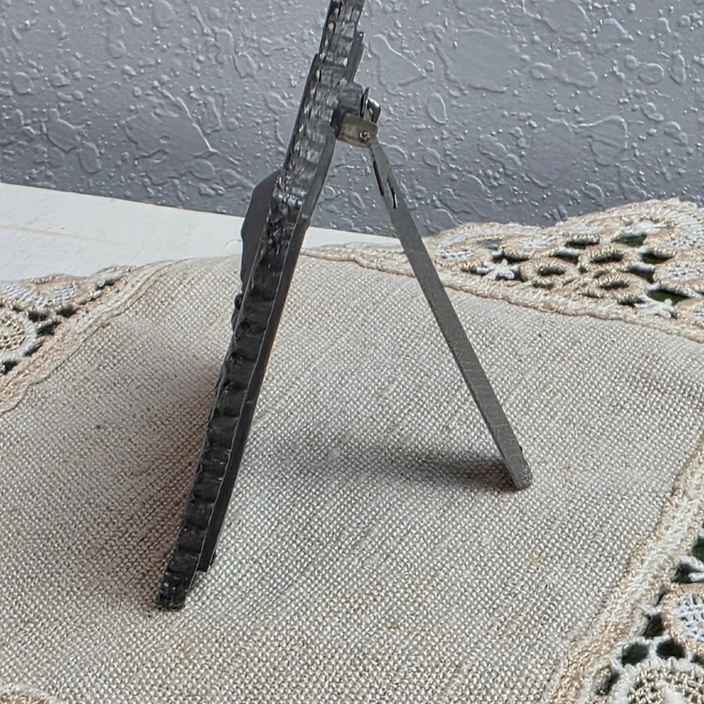 Vintage Small Pewter Relief Art Boy & Girl‎ Umbrella Ornate Silver Tone Frame
